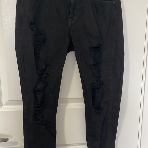 Black ripped skinny jeans - Picture 2 of 4